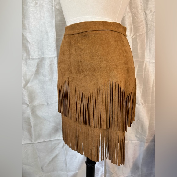 SHEIN Tan Fringe Mini Skirt - Picture 4 of 6